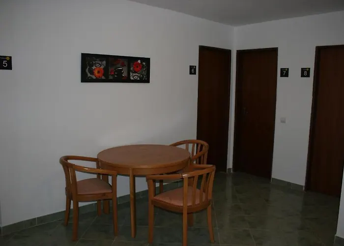 3hb فندق فارو