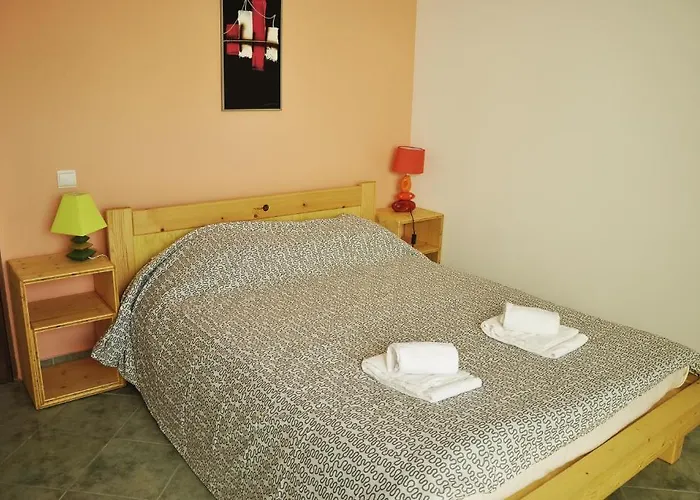 فندق 3hb فارو